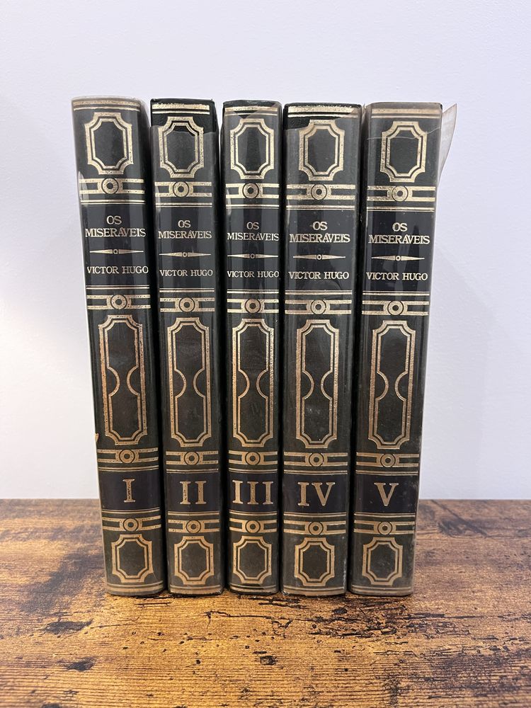 OS MISERÁVEIS, de Victor Hugo