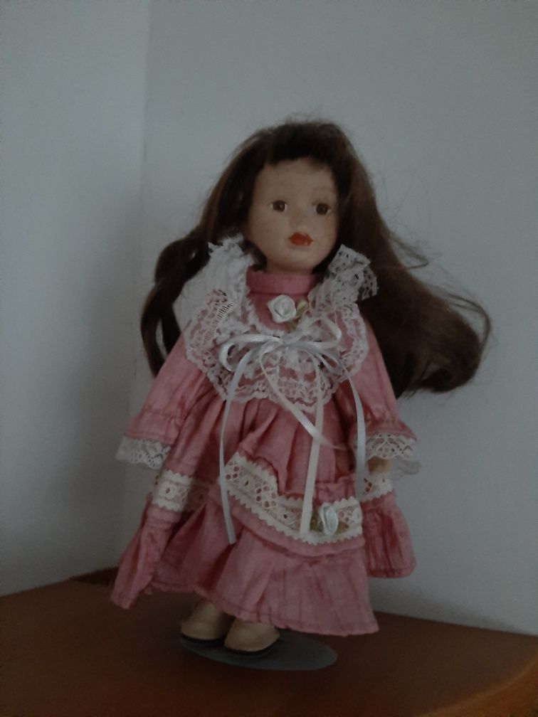 Фарфорова лялька колекційна в іде альному стані