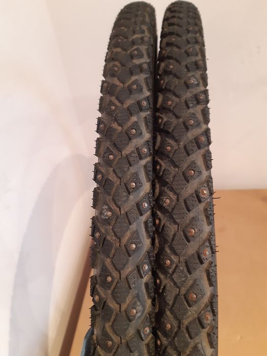 Opony zimowe 28" Schwalbe Marathon Winter Plus 28x1.6 700x40C 42-622