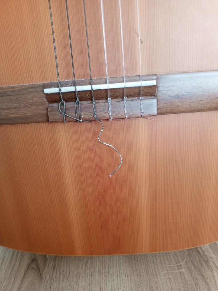 Sprzedam gitarę klasyczną