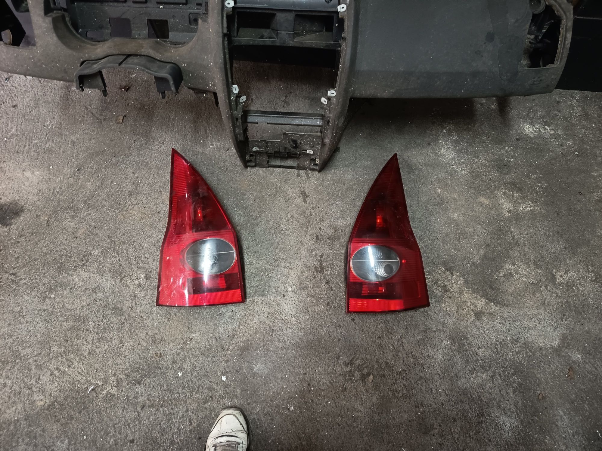 Farolins Megane 2 fase 1 carrinha