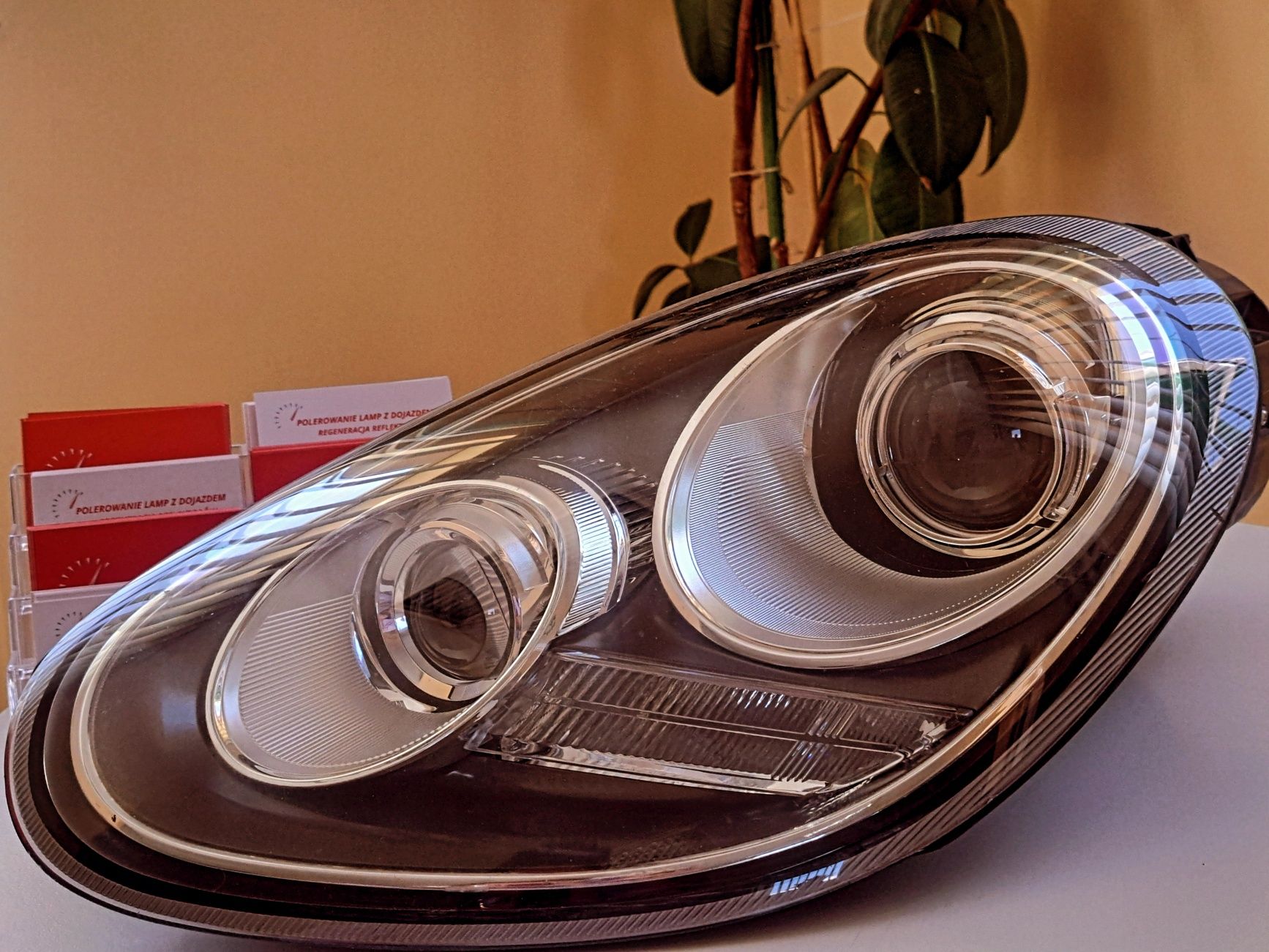 Polerowanie lamp, regeneracja reflektorów, pranie tapicerki z dojazdem