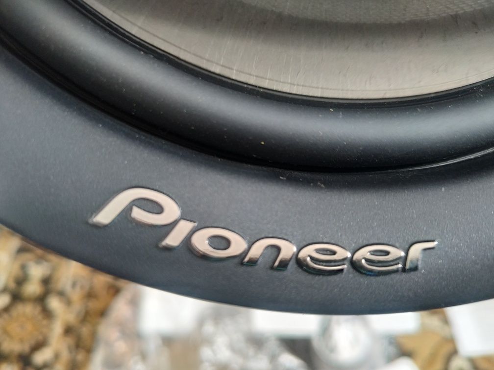 Продам новую автоакустику Pioneer - 1500 грн.