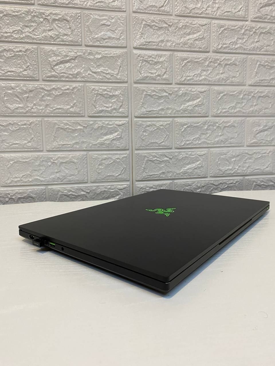 Ігровий ноутбук Razer Blade 15 rtx 2080 8gb i7 - 8750H игровой ноутбук