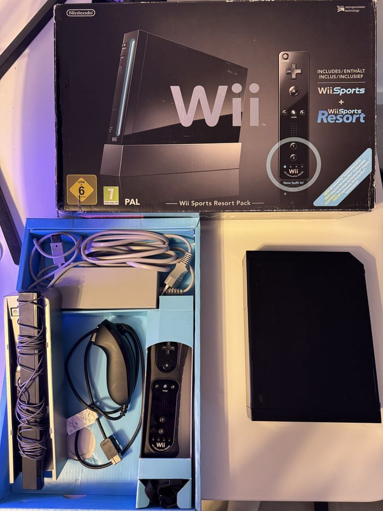 Nintendo Wii z pudełkiem