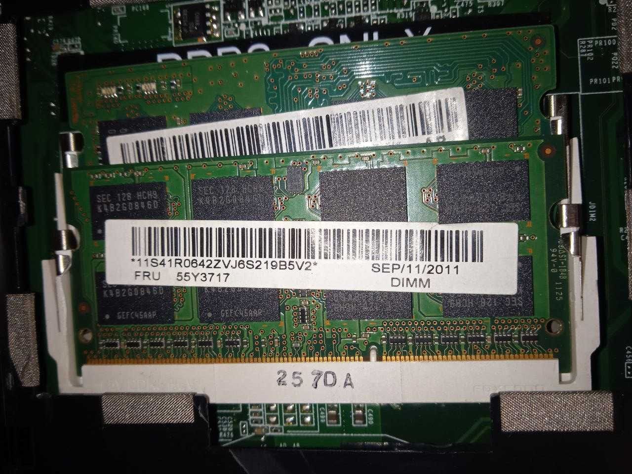 So-Dimm DDR3 дві планки по 4 Гб Samsung