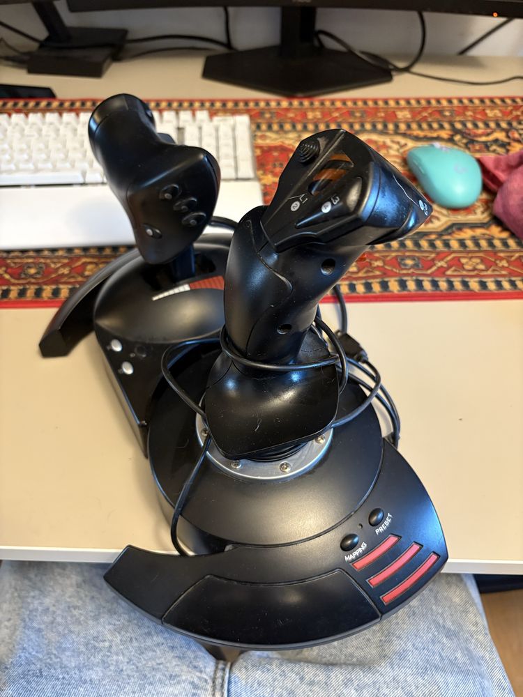 joystick thrustmaster t.flight hotas x