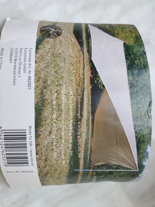 Żagiel przeciwsłoneczny z tyczkami