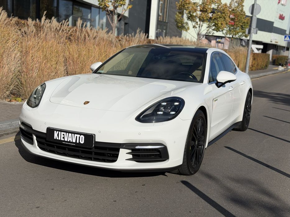 Porsche Panamera 4 E-Hybrid