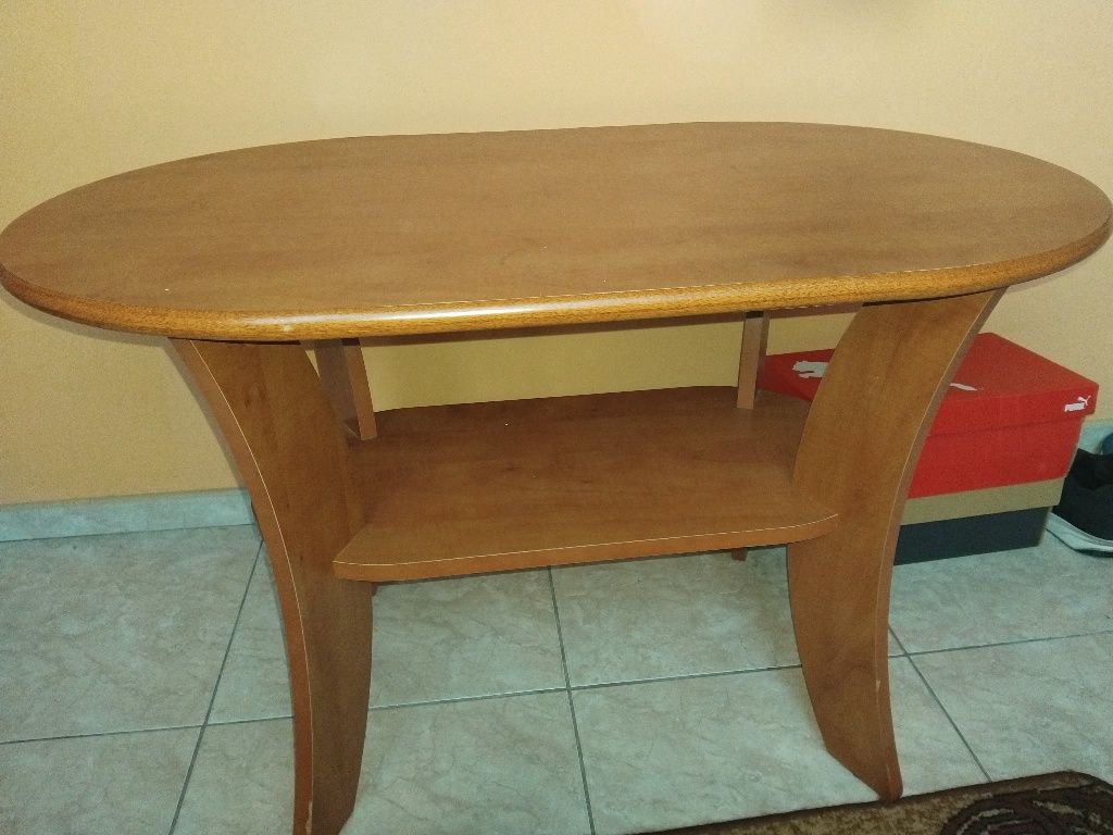 Sprzedam stoliczek do salonu  dl 91 szer..wysokość 58  cm. 49.5 stan b