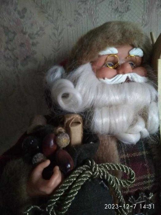 Санта-Клаус (англ. Santa Claus) — рождественский дед