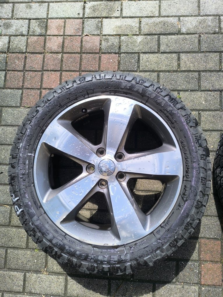 Jeep Grand Cherokee WK2 felgi + opony caloroczne