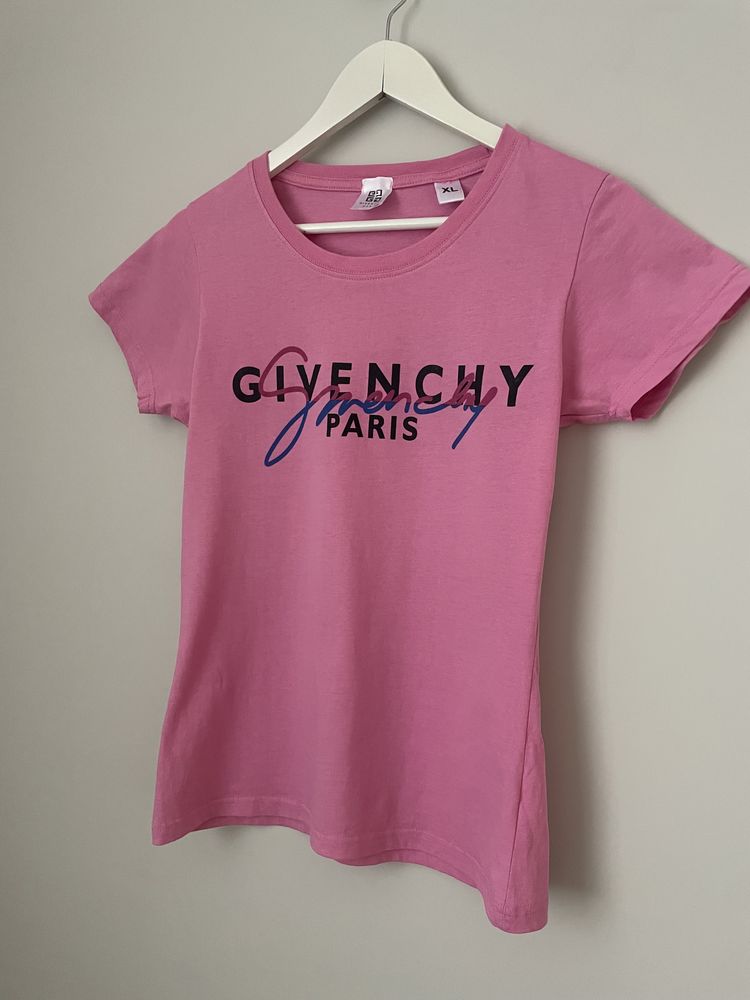 Дуже красива брендова футболка від Givenchy