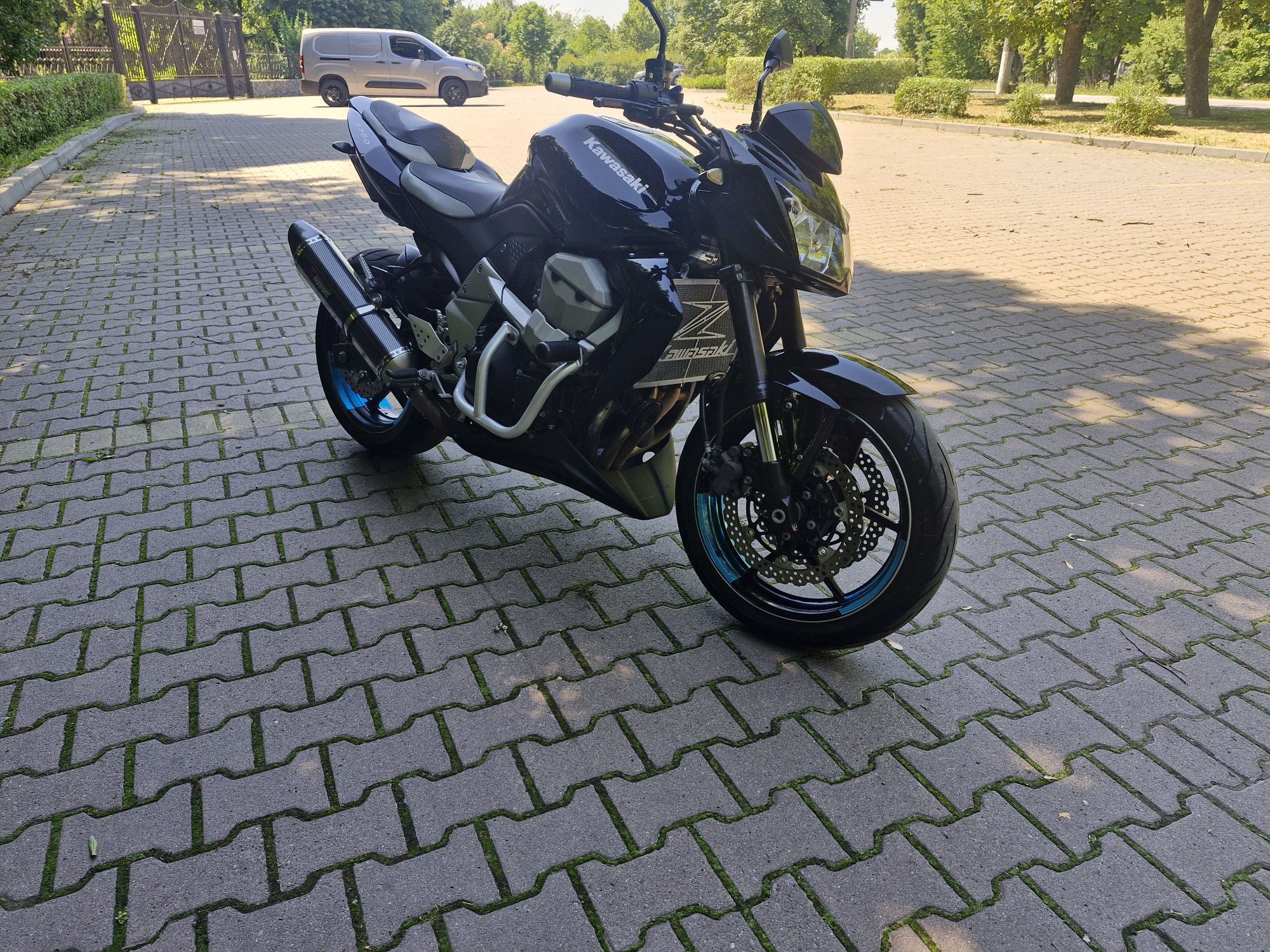 Мотоцикол kawasaki z750