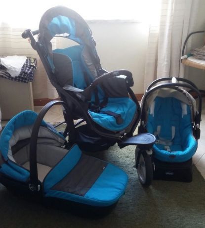 Carrinho Trio Chicco com Isofix