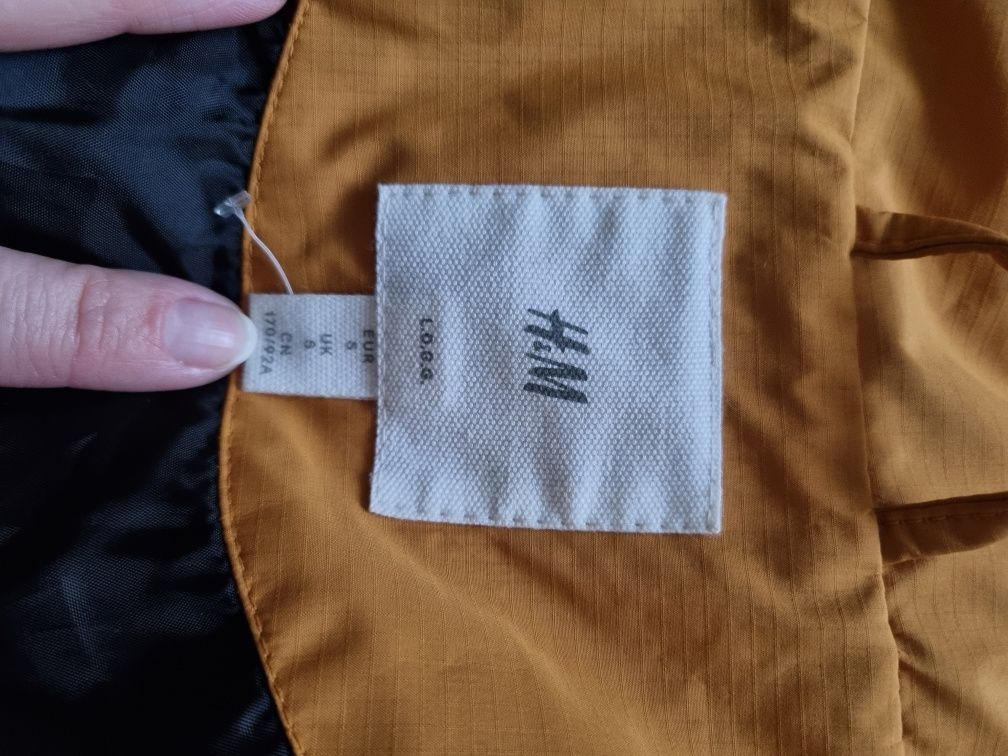 Фірмова куртка-пуховик H&M