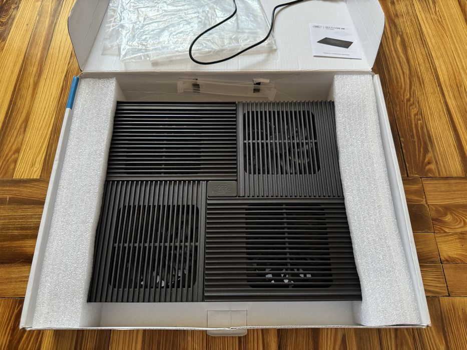 Подставка для ноутбука , кулер