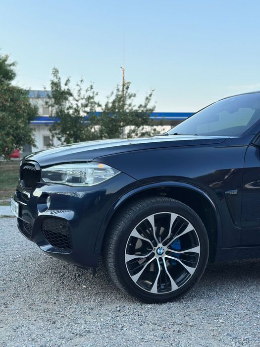 В продаже BMW X5F15