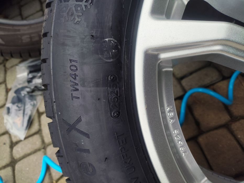 Nowe koła zimowe 17 5x114,3 czujniki tpms toyota RAV4 Avensis c-hr chr