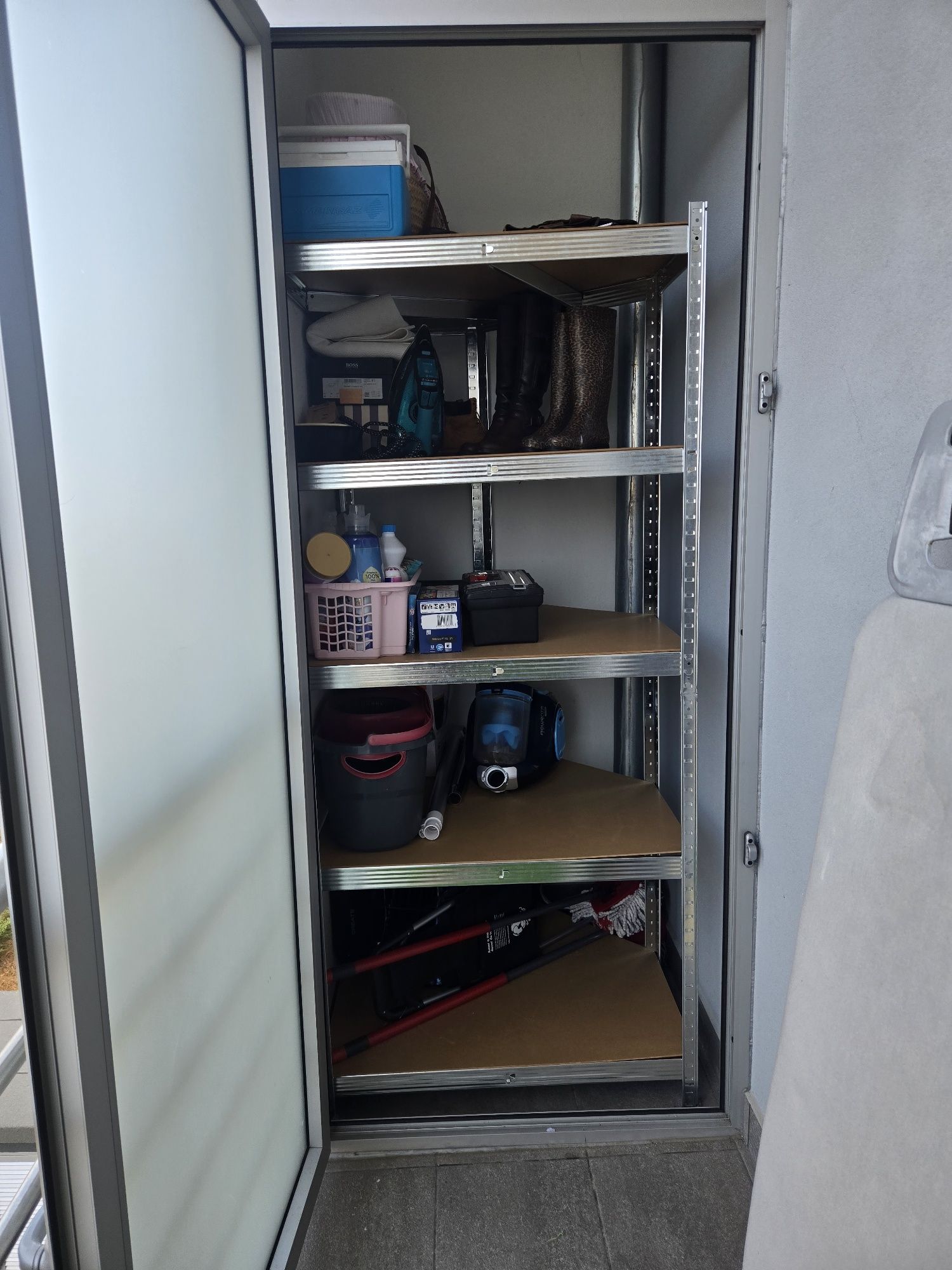 Prateleiras / Estantes modulares