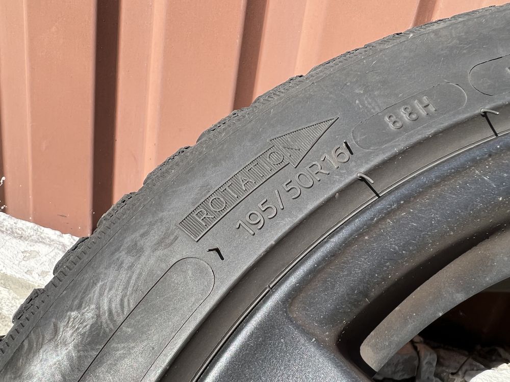 Оригинальные диски Fiat 16 + зимняя резина Michelin 195/50 r16