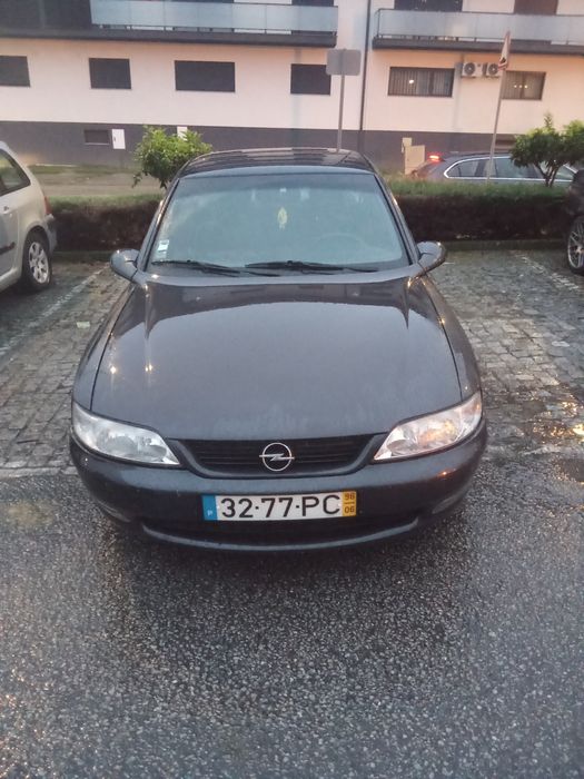 Vendo Opel Vectra 1. 700 cd