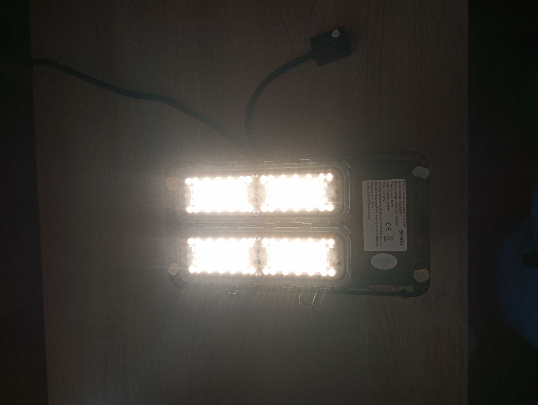 Lampa do naświetlania  roslin
