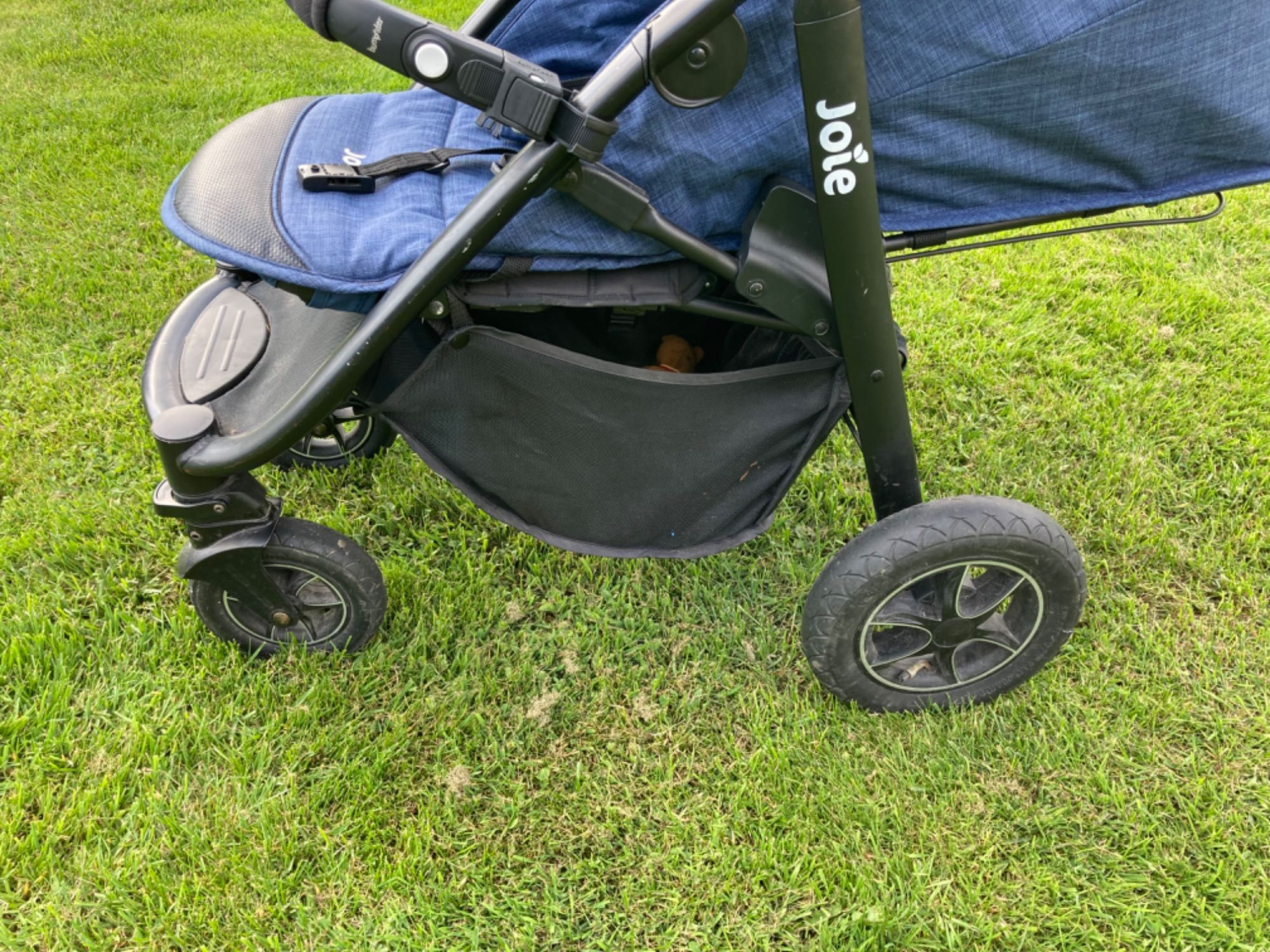 OKAZJA wozek spacerowy JOIE pompowane kola jeans