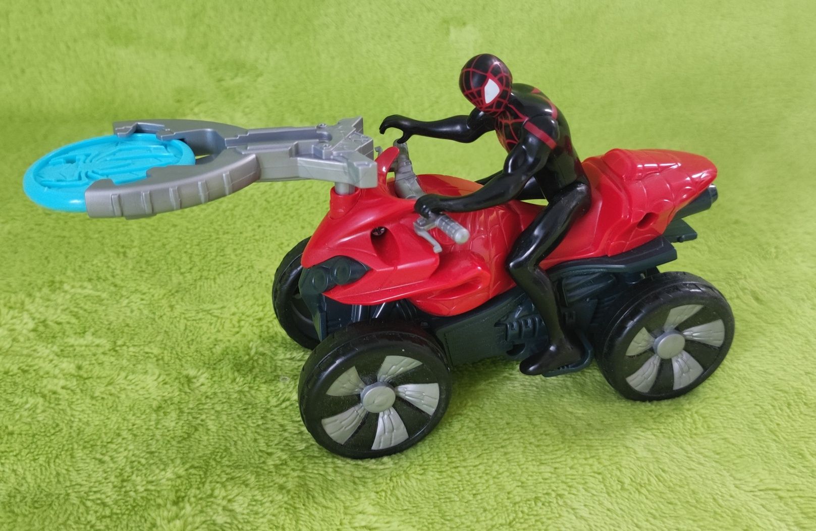 Hasbro Spiderman że ścigaczem Quadem Man Blast Kod Arachid