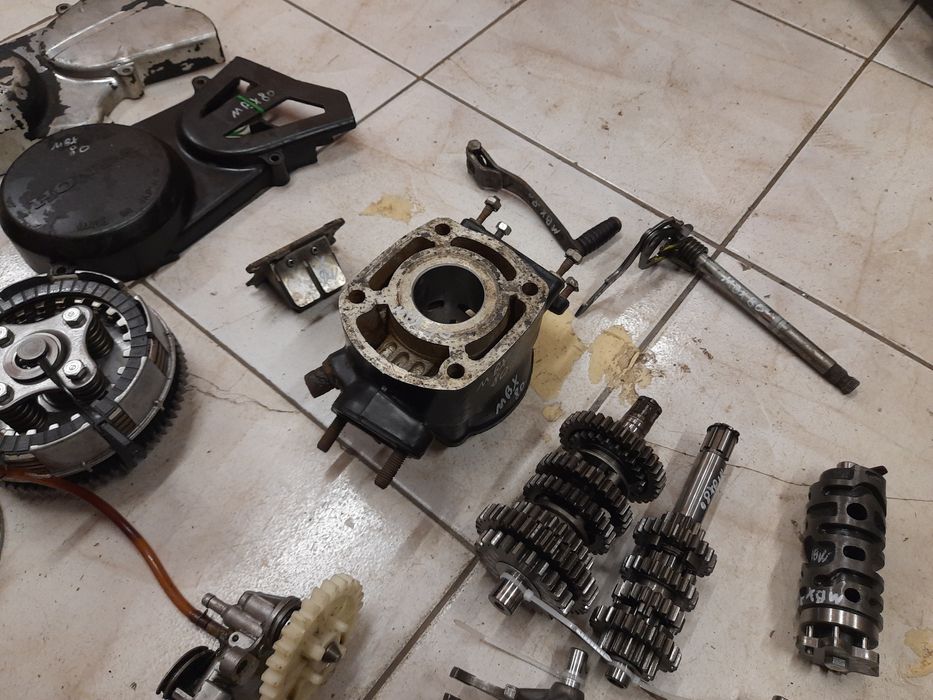 Honda MBX 80 silnik HC04E części mtx mt sprzęgło wał kapa skrzynia