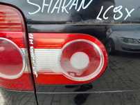 VW SHARAN I LIFT LAMPA LEWA TYLNA LEWY TYŁ W KLAPE
