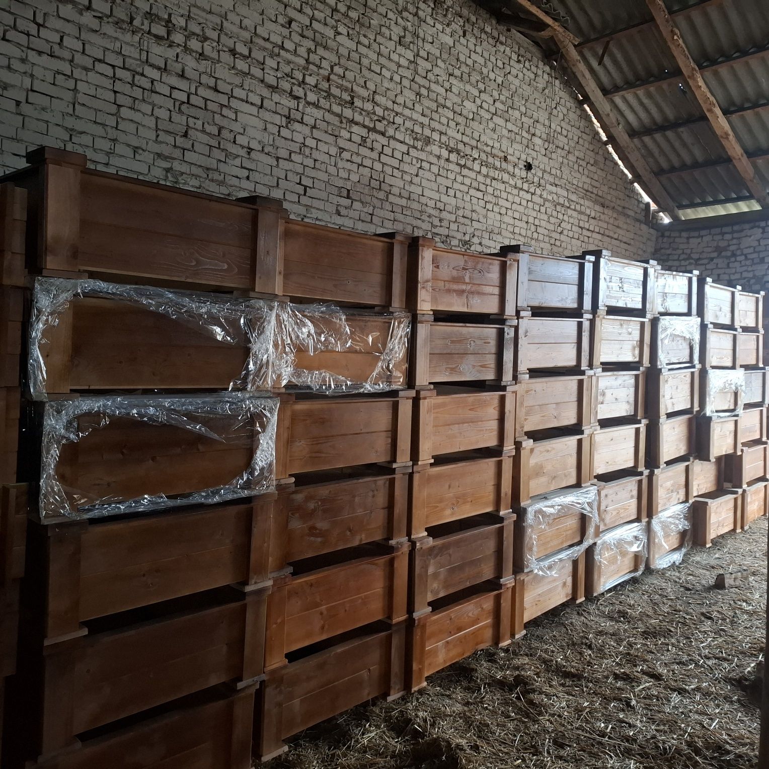 Надгробок з дерева.Дерев'яні обрамівки .Тимчасові коропки.