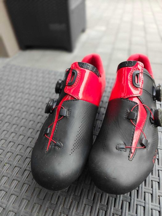 Buty szosowe Fizik Aria R3 42,5 czarno-czerwone