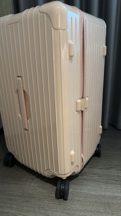 Walizka Rimowa essential trunk gloss ballerina pink jak nowa