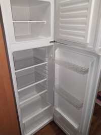 Холодильник б/у в ідеальному стані