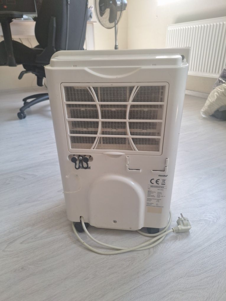 Продаю осушувач повітря DEHUMIDIFIER 16L/DAY