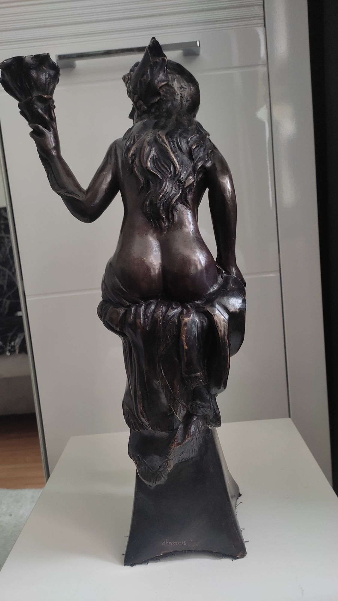 Stara śliczna figura z brązu duża,