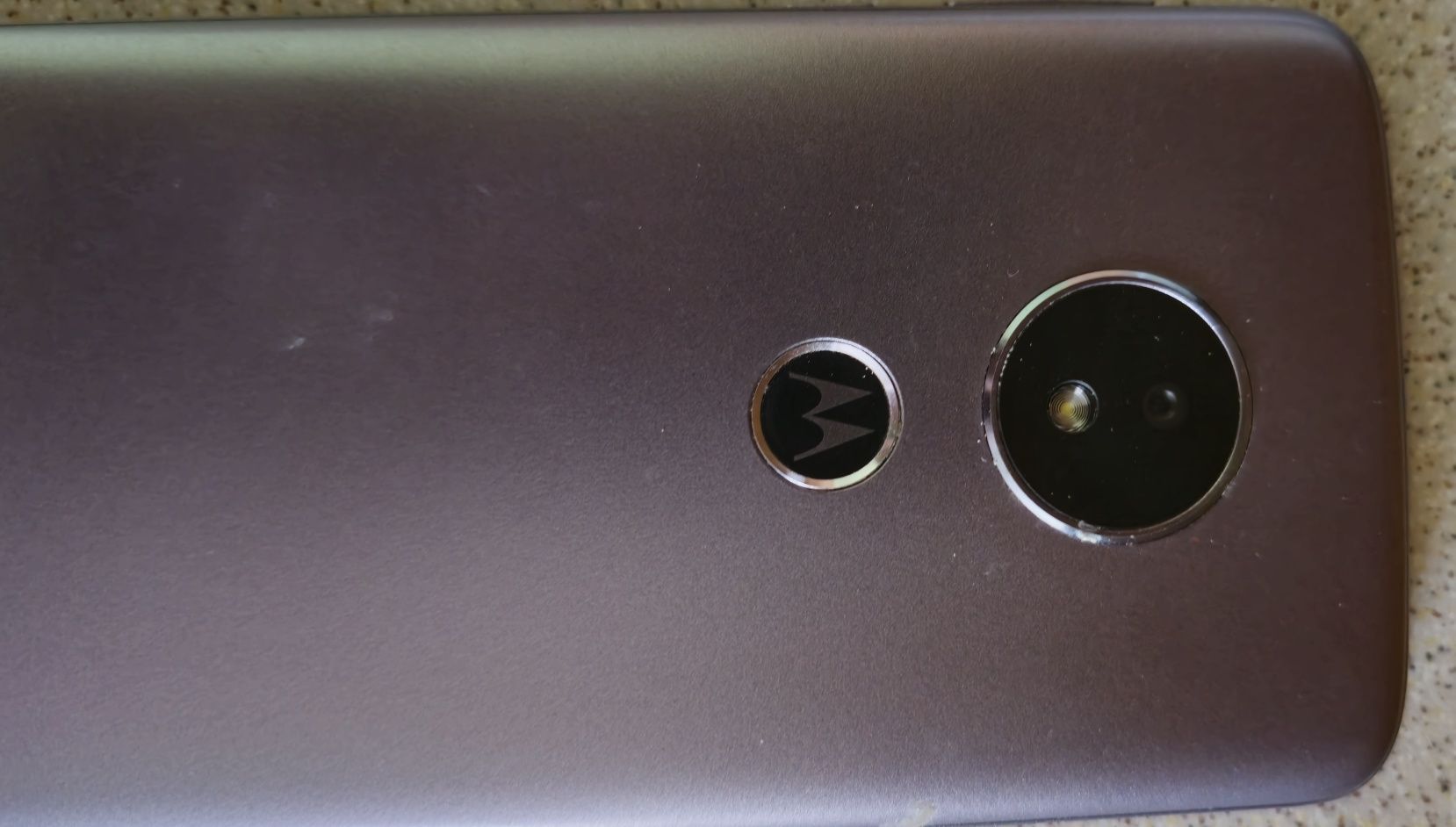 Motorola E5 2/16GB