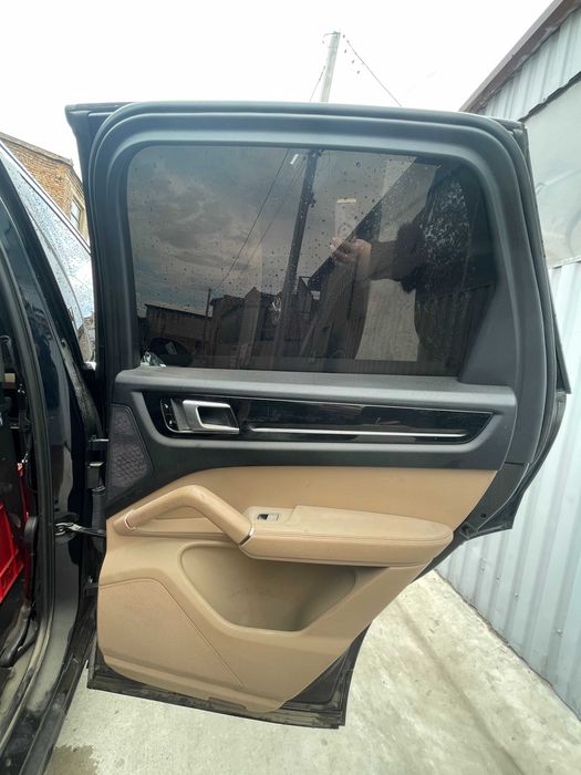 Розборка Porsche Cayenne 9Y0 запчастини б/у Разборка Порш Каєн