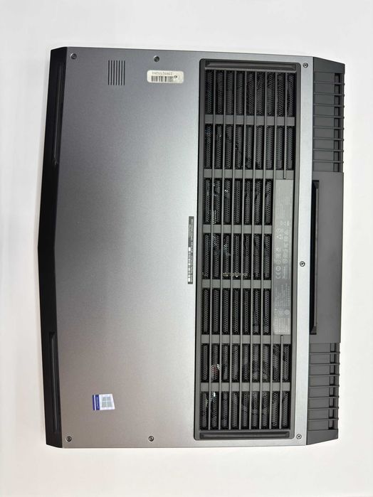 Dell Alienware 17 R4 17.3" 2K 120Hz GTX 1070 8Gb i7 32Gb 512Gb 1Tb