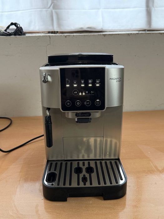 Кавомашина DeLonghi Magnifica Start