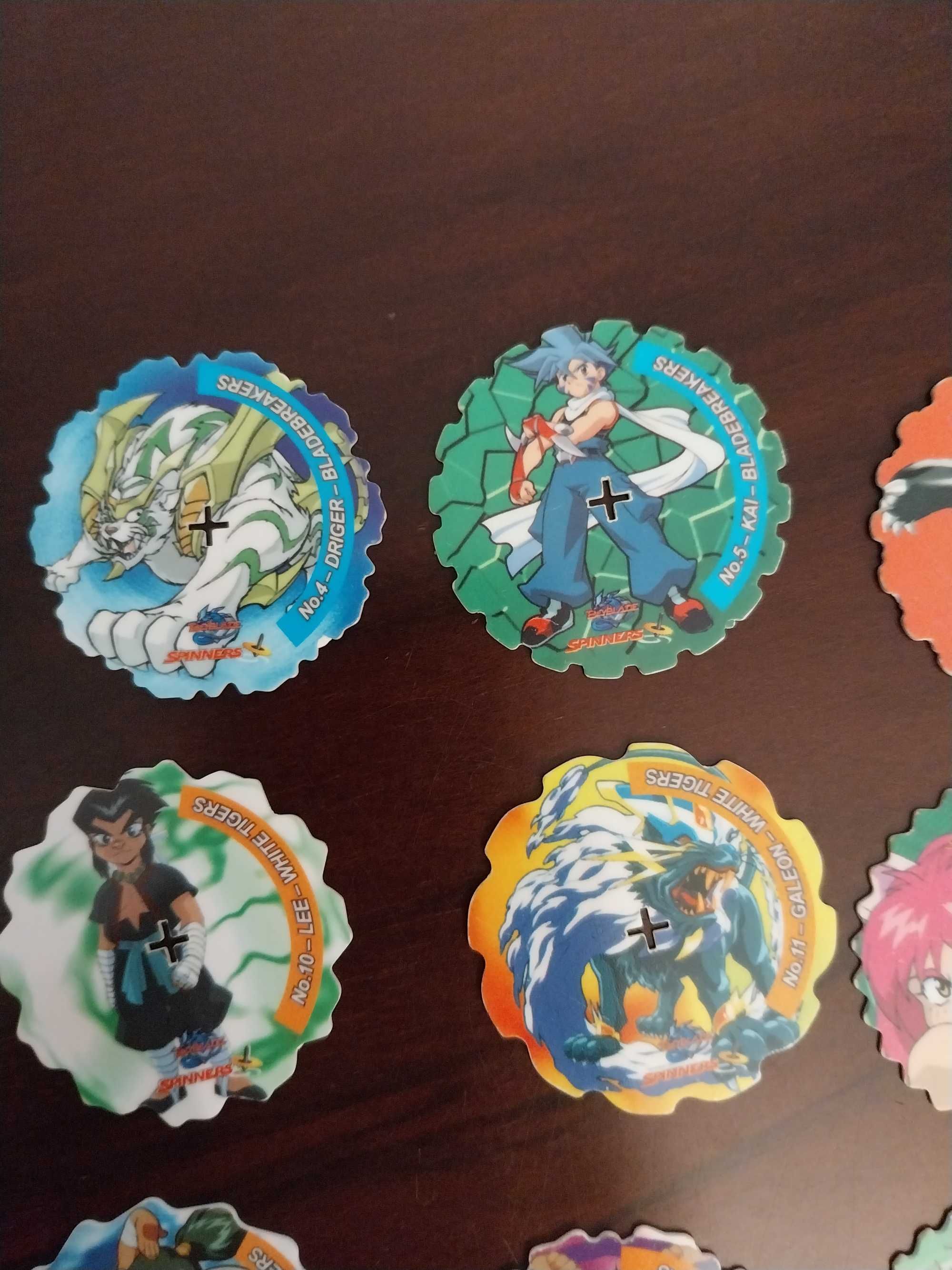 Lote 12 Beyblade Spinners