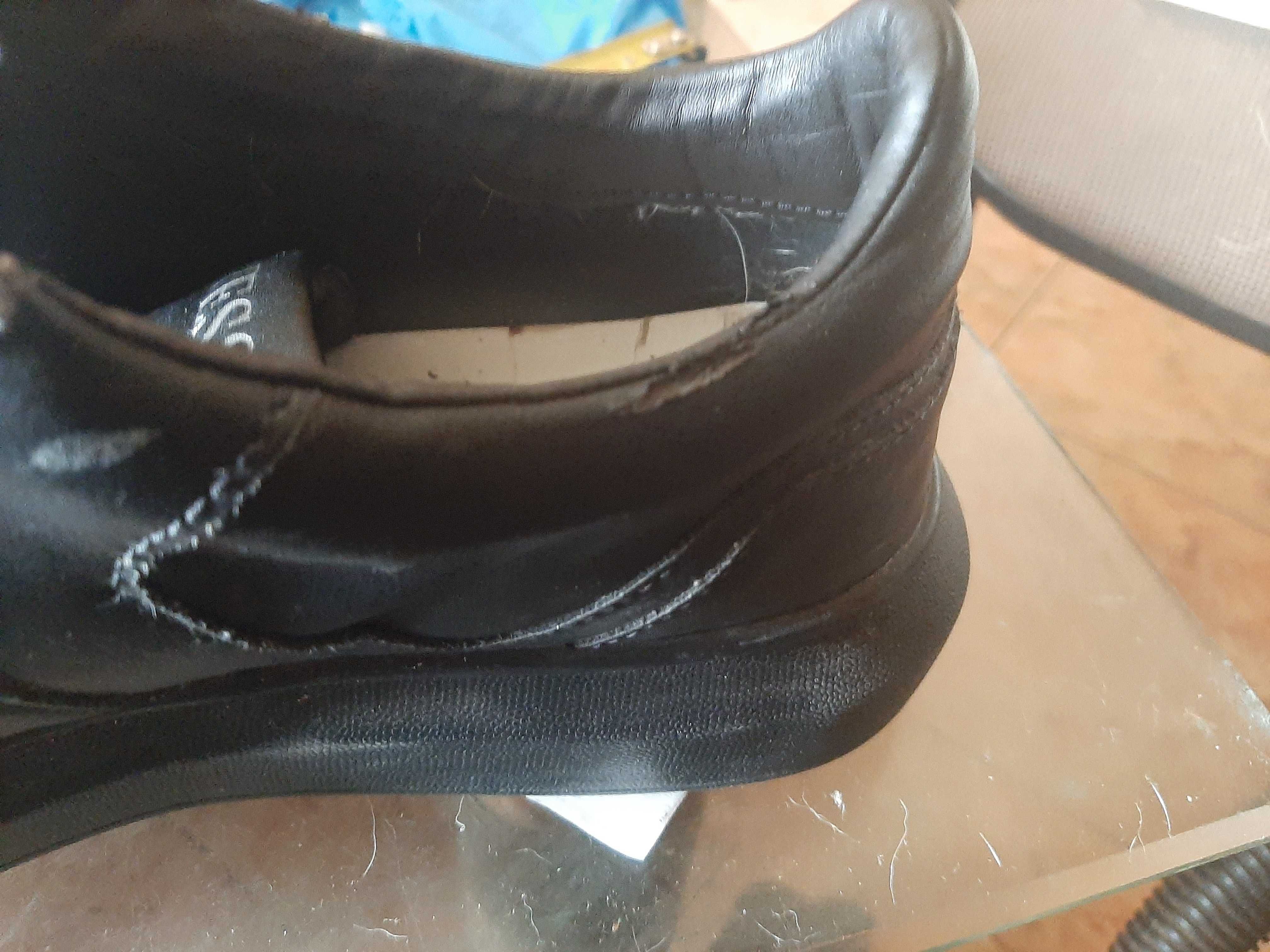 Guess oryginalne skórzane buty 45