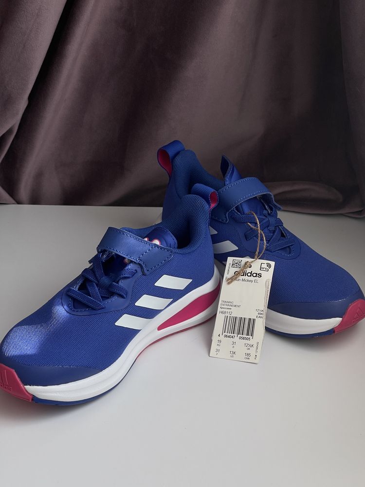 Дитячі кросівки Adidas, розмір 31. Нові