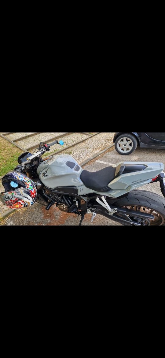 Honda cb650r 2022