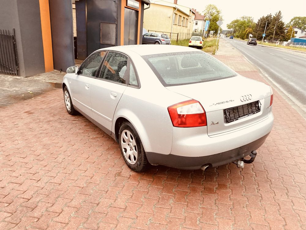 Audi a4 rok 2001 poj 2.0 benz sedan zadbany