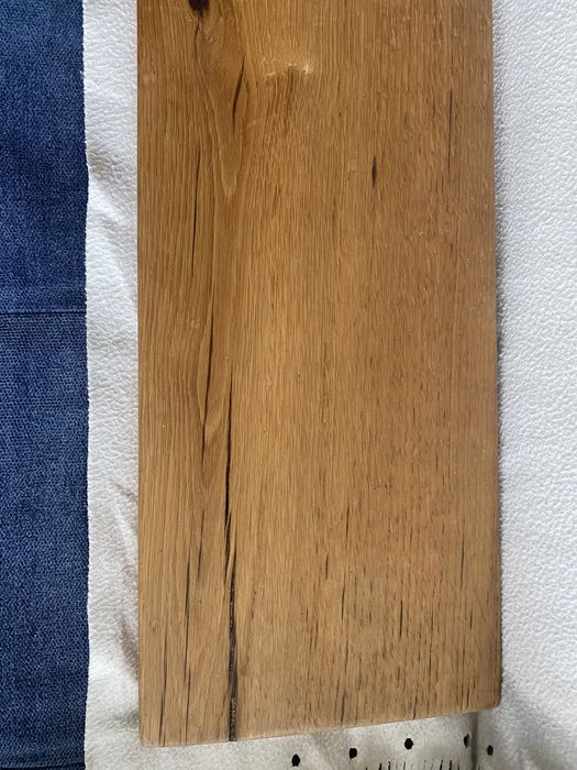 Deska dębowa, długość to 146,5 cm, szerokość 19 cm, grubość 3 cm