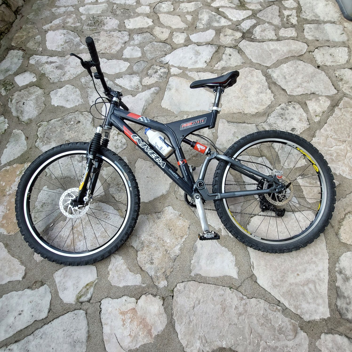 Bicicleta BTT Univega RAM 900 roda 26