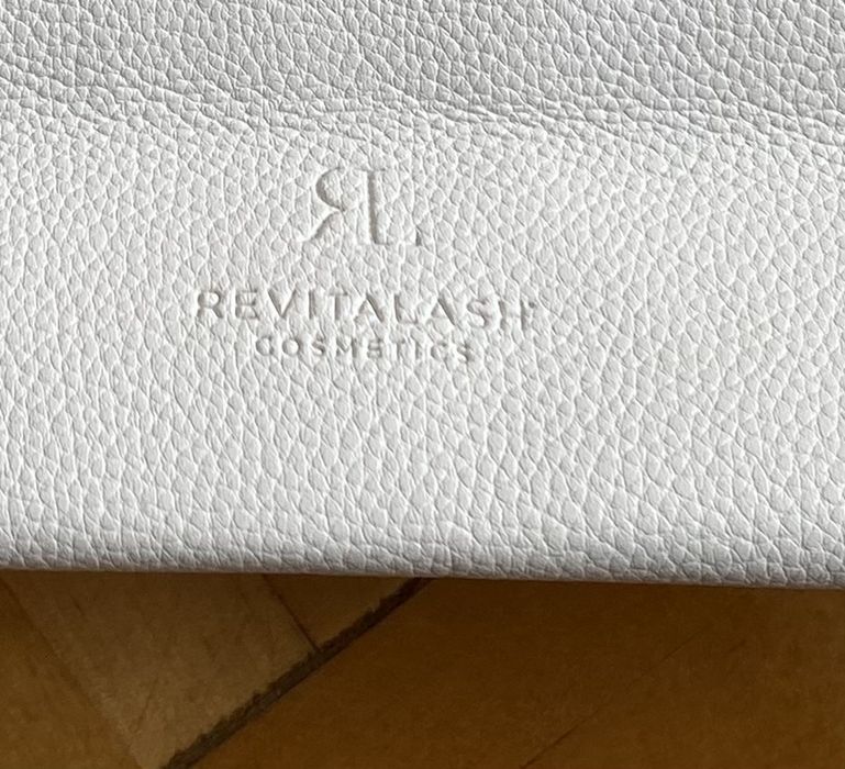 Nowa Revitalash kosmetyczka torebka saszetka skóra na zamek wegańska