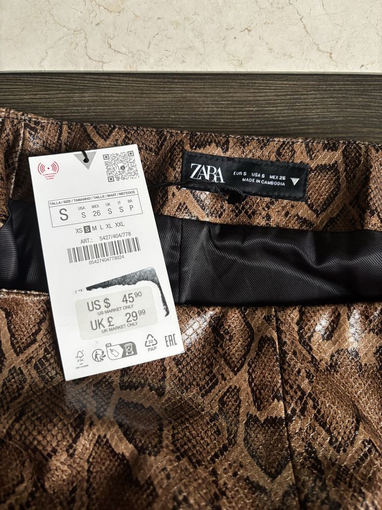 Спідниця zara з екошкіри, юбка